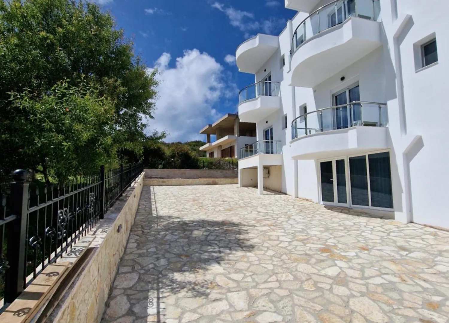 Vila Klari Ksamil Hotel