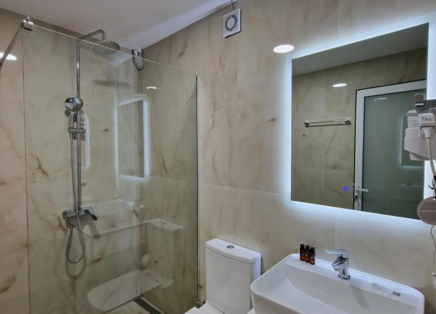 Vila Klari Ksamil 3*,