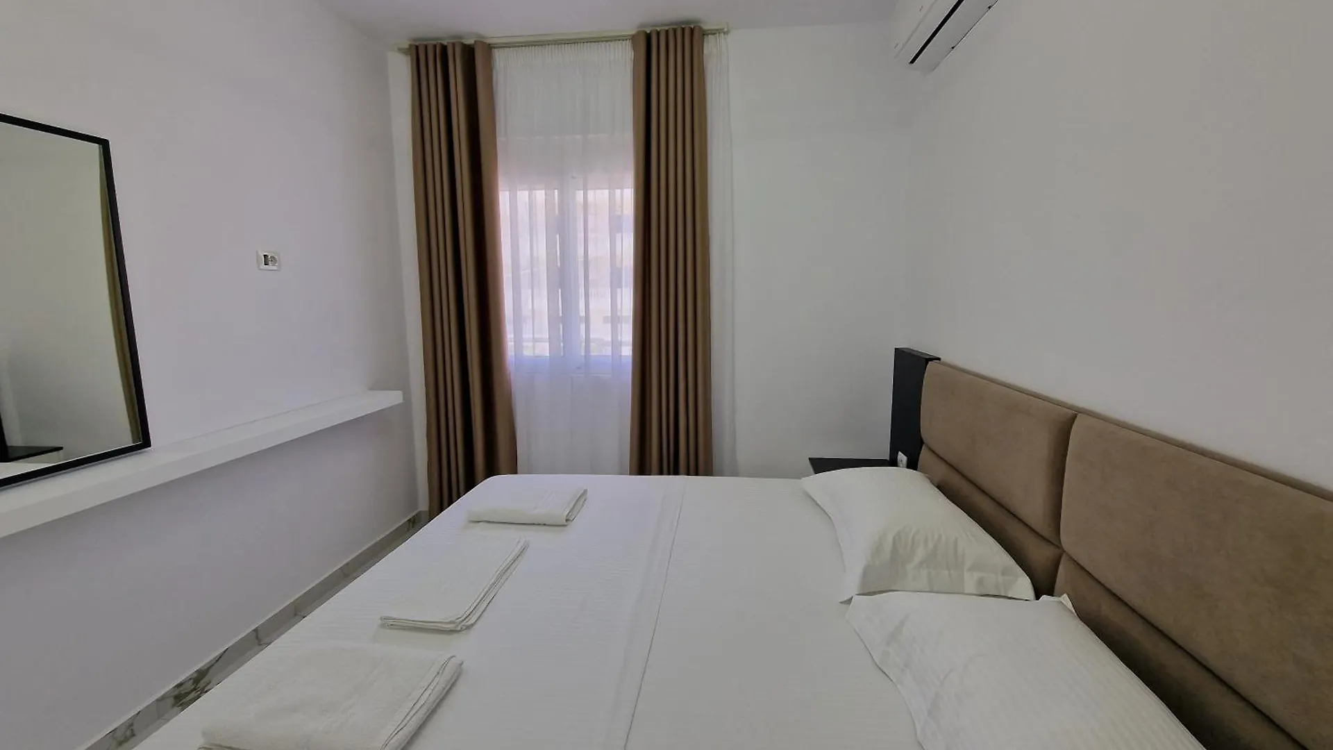 Vila Klari Ksamil 3*,  Albania