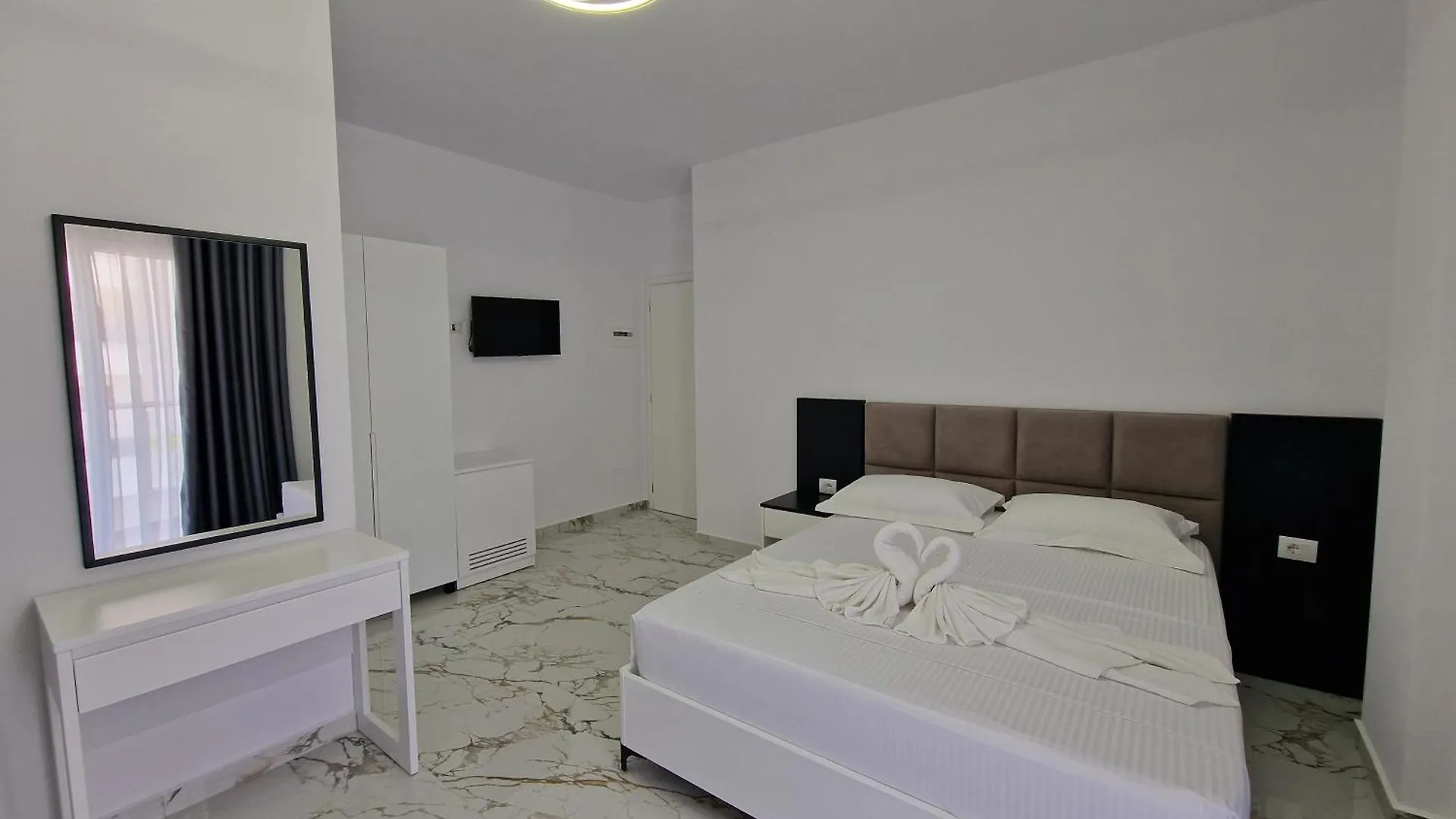 Vila Klari Ksamil Hotel