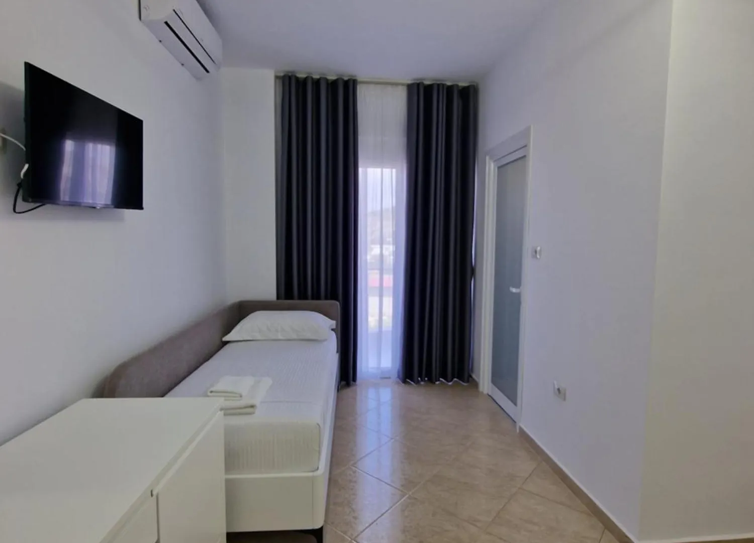 Vila Klari Ksamil Hotel